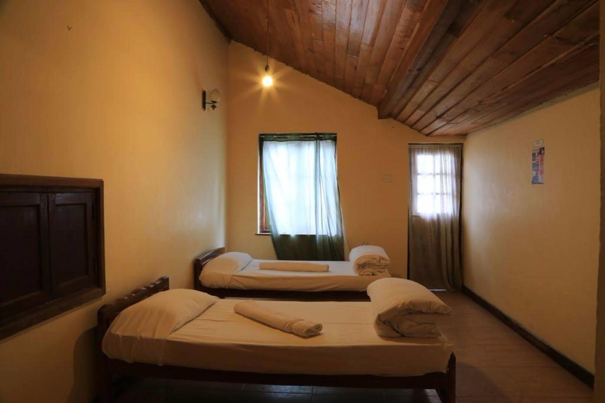 Nuwara Eliya Hostel By Backpack Lanka Exterior photo