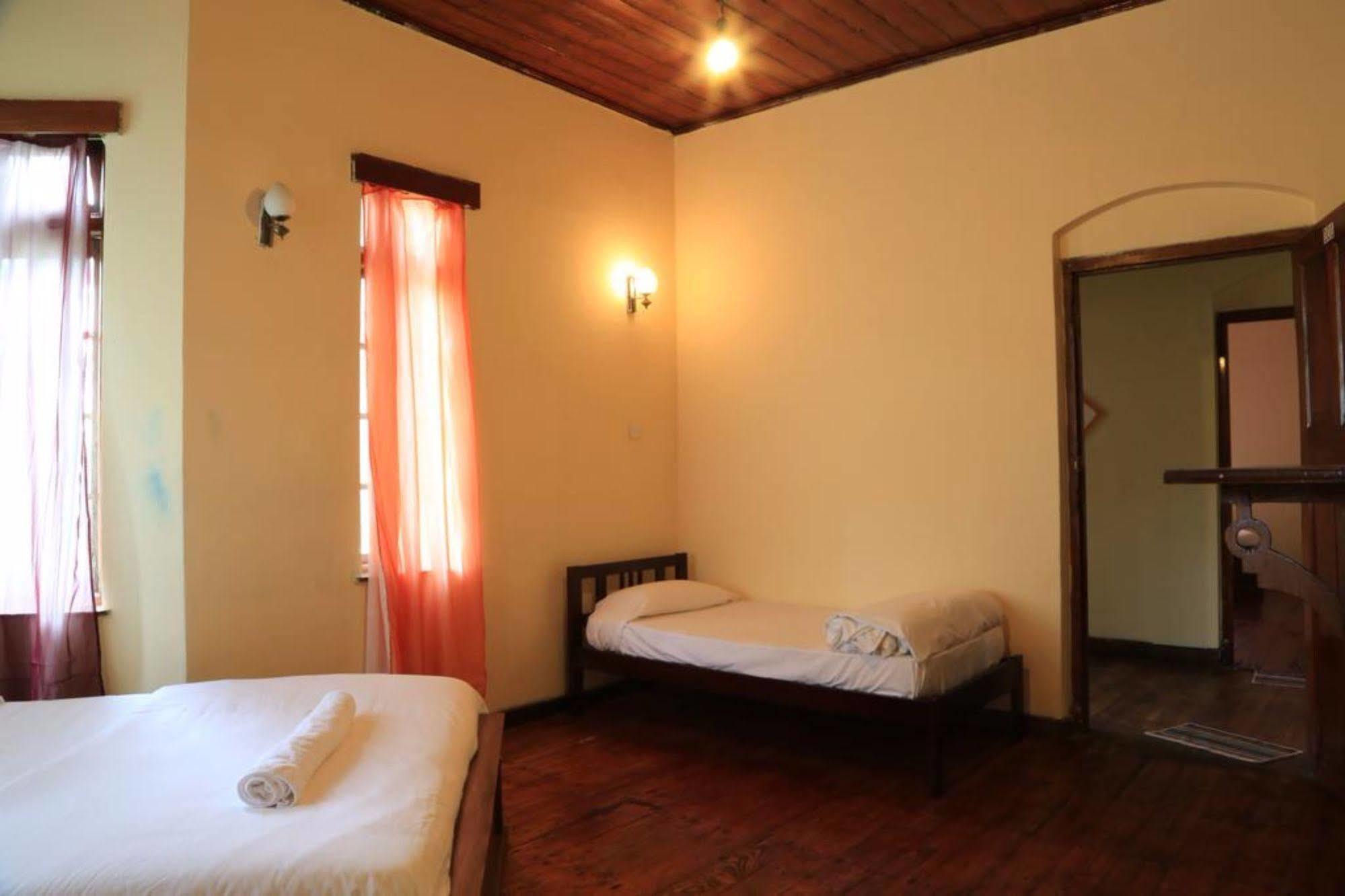 Nuwara Eliya Hostel By Backpack Lanka Exterior photo